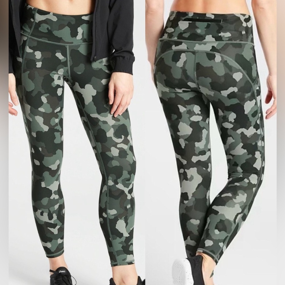 Athleta Womens Lightning Pocket Printed 7/8 Tight Army Green Camo Size XS